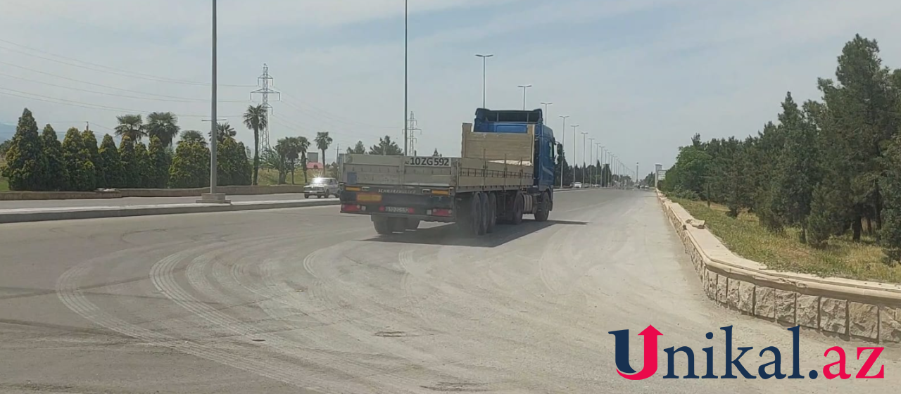 Gəncədə "VAZ-2106" TIR-a çırpılıdı